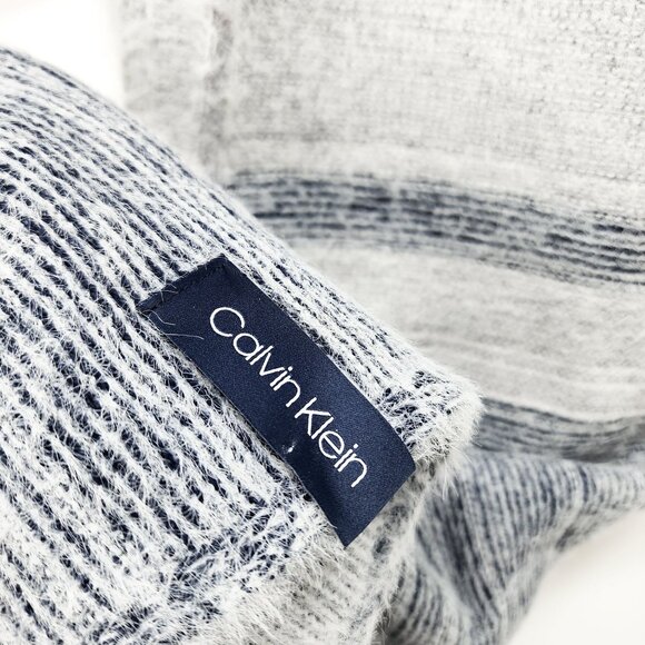 NEW Calvin‎ Klein Womens Infinity Loop Scarf 85% Nylon 15% Acrylic Blue & White - Picture 2 of 8